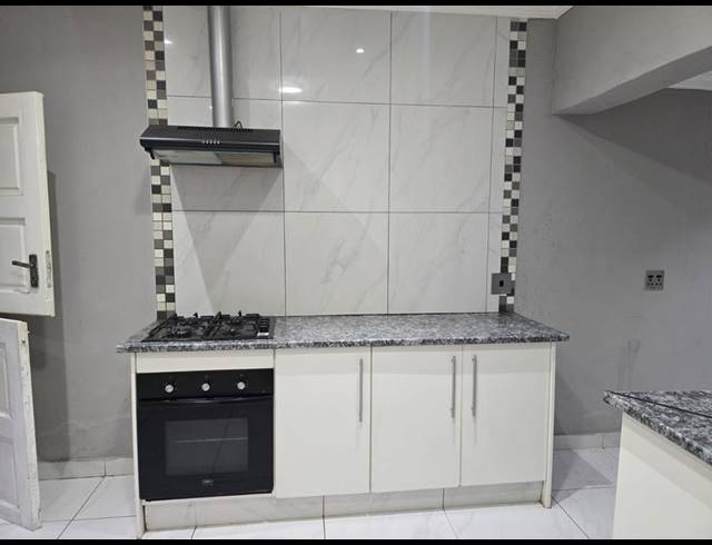 4 BEDROOM PROPERTY TO RENT IN GLEN MARAIS